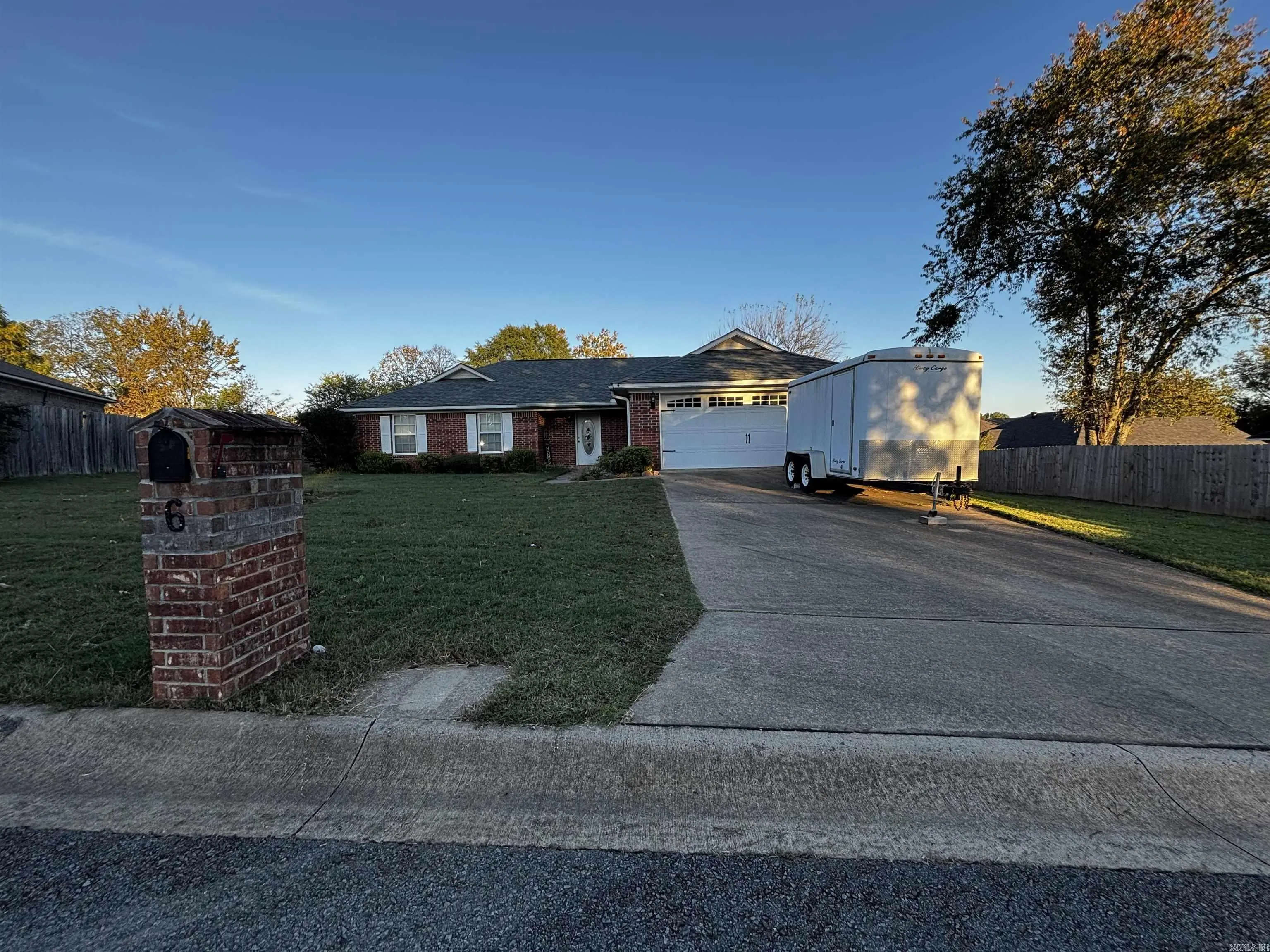 6 Gates Drive, Greenbrier