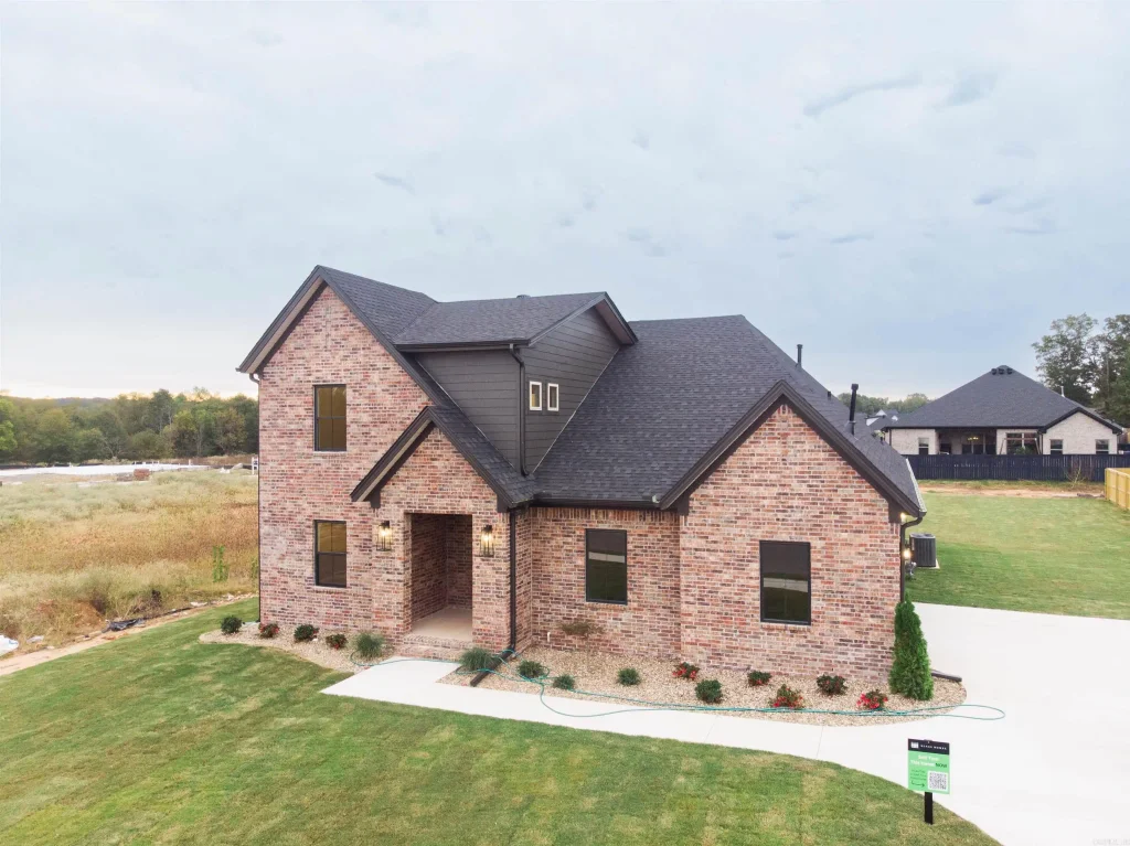 66 Corniche Cove, Maumelle