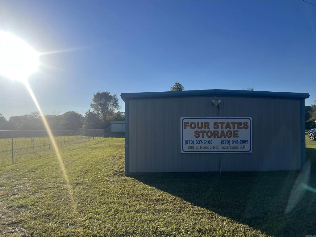 209 S Rondo Rd, Texarkana