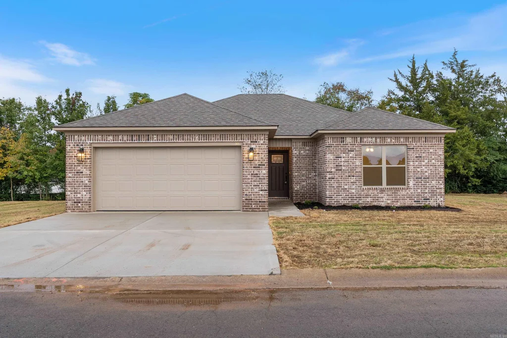 305 Parkway Avenue, Morrilton