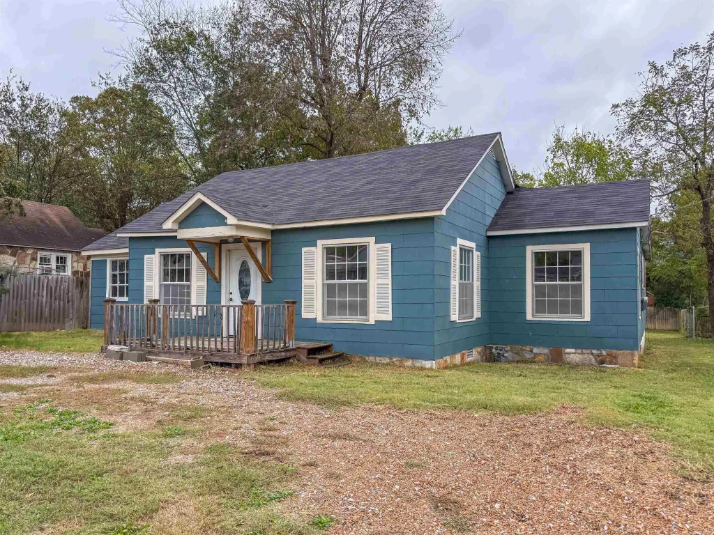 1520 N Central Avenue, Batesville