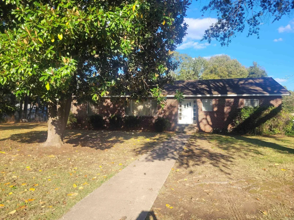 202 Ne 4th Street, England