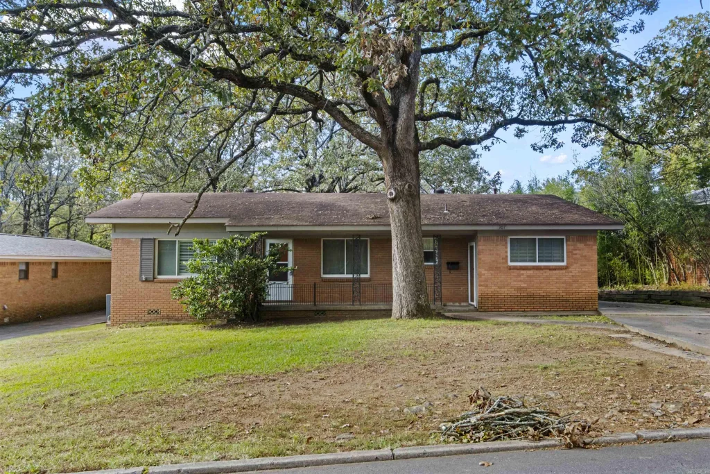 307 S Claremont Avenue, Sherwood