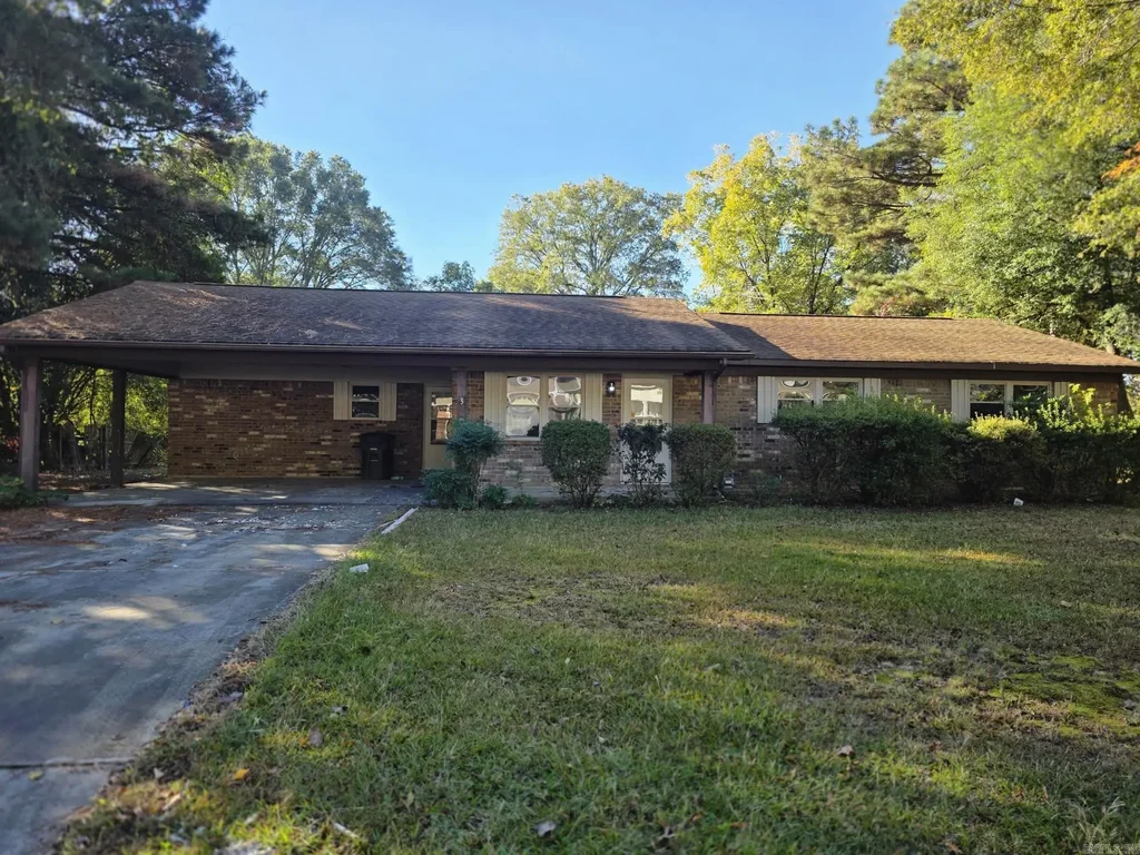 3 Apache Drive, Searcy