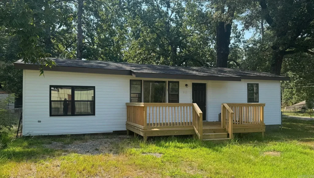 511 S Grant Street, Cabot