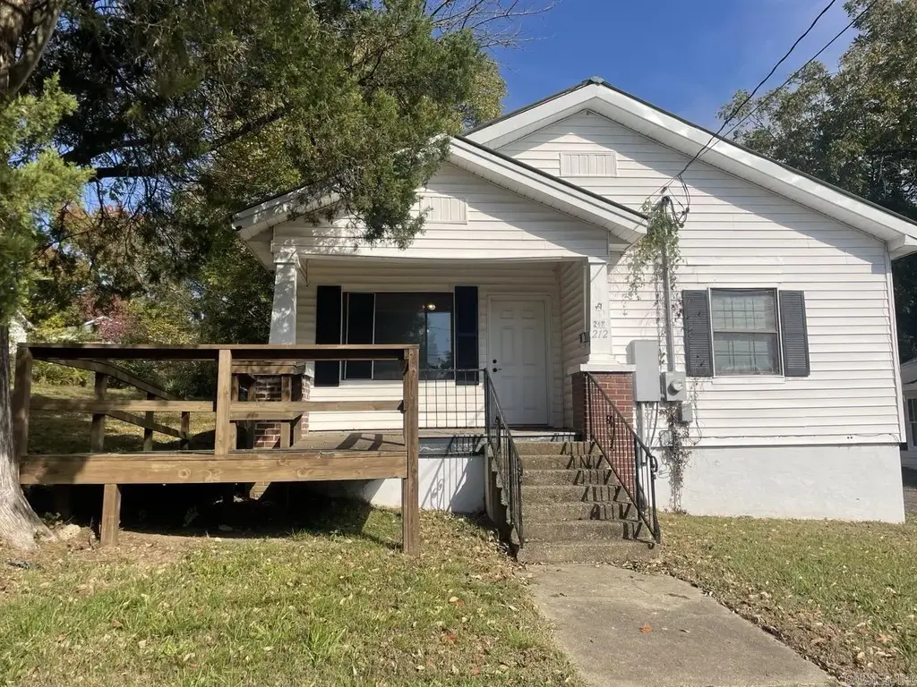 212 Alcorn Street, Hot Springs