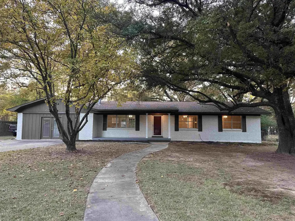 101 Sierra Madre, Texarkana