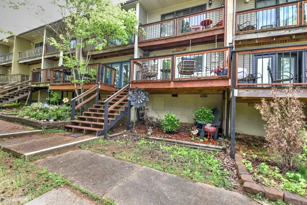 601 Dave Creek Parkway, Fairfield Bay