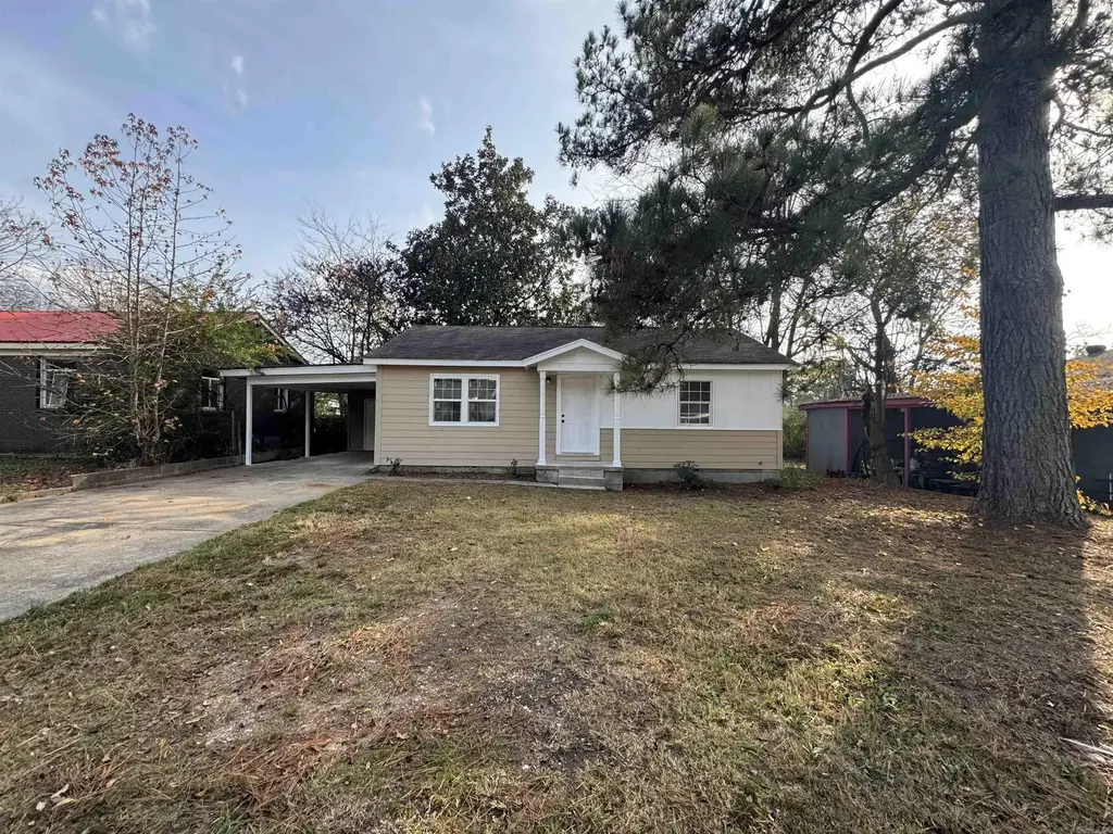 1001 Montclair, Benton