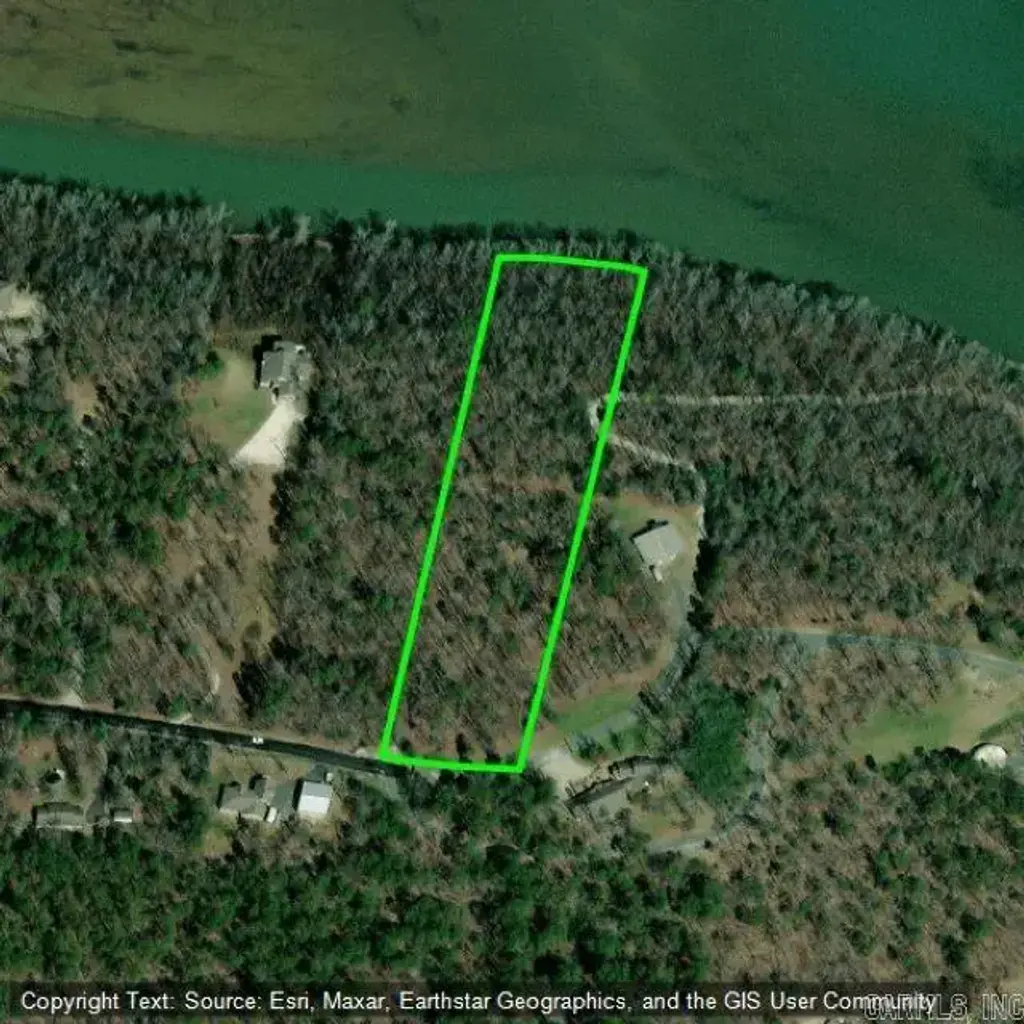000 Woodview Lane, Royal