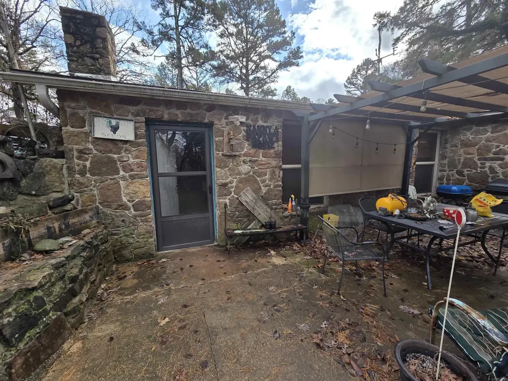 781 Sawmill Road, Mountain View