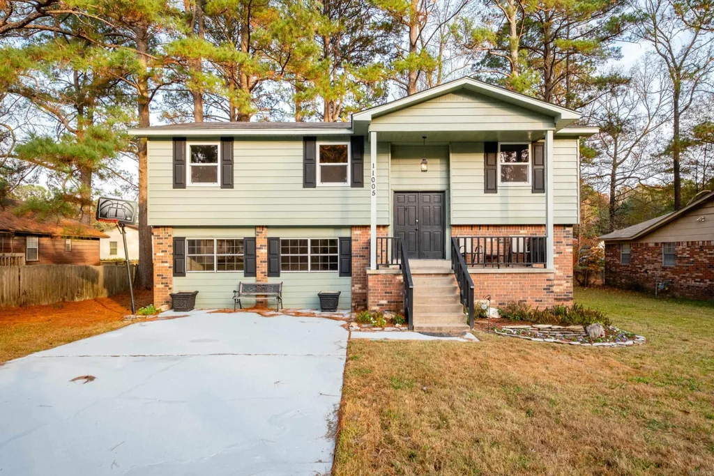 11005 King Arthurs Drive, Little Rock