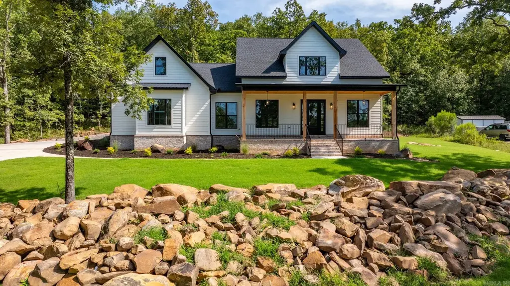 34 Kirkland, Cabot