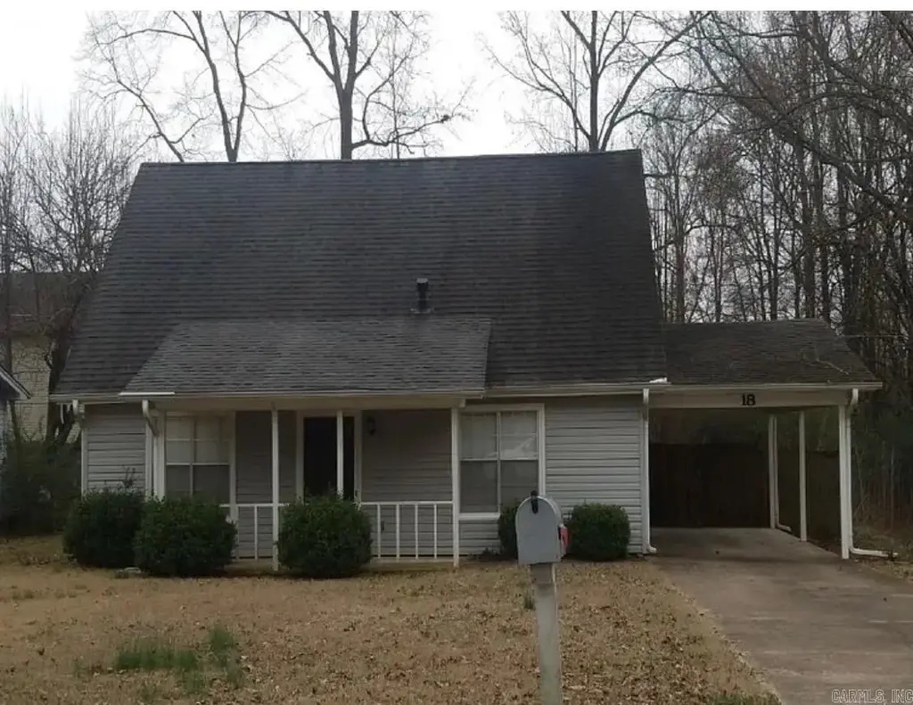18 Woodbriar Dr, Jacksonville
