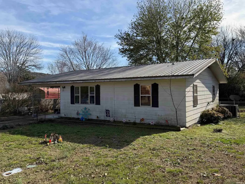 1211 W Quitman Street, Heber Springs