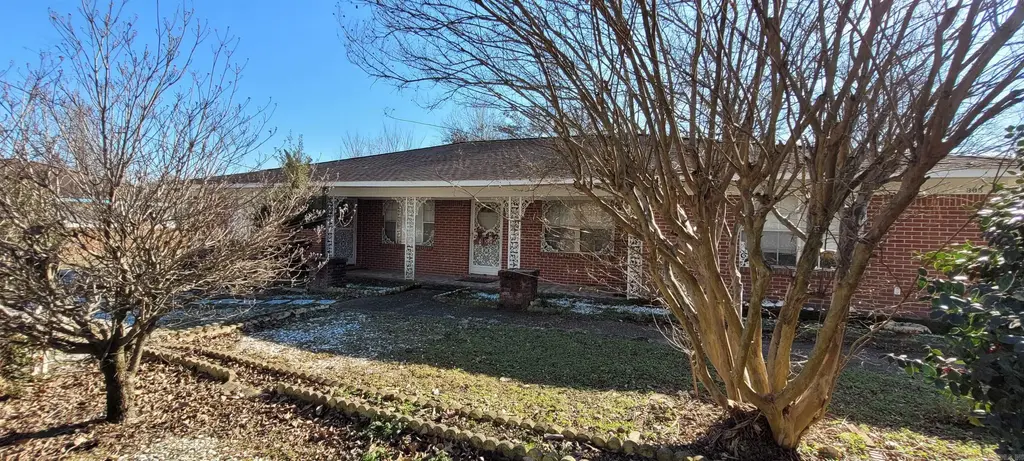 305 Pine Street, Patterson
