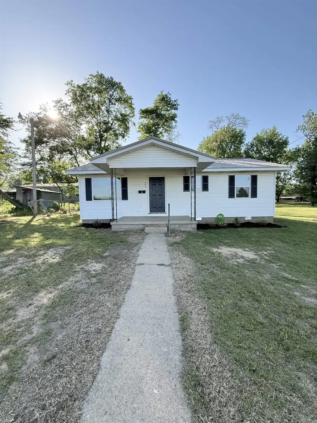 303 Nw Third Street, Corning