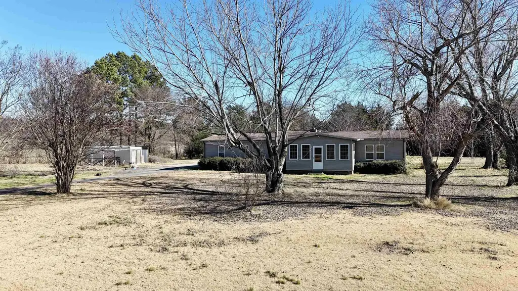 4442 Highway 186, Altus
