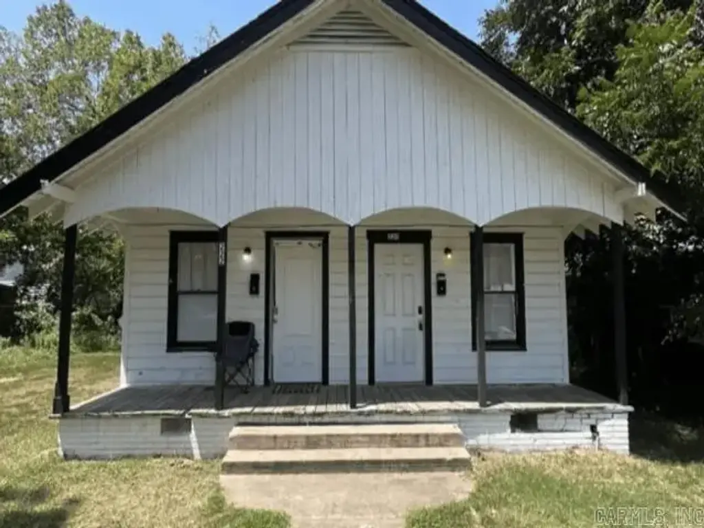 220 & 222 College Park Circle, North Little Rock