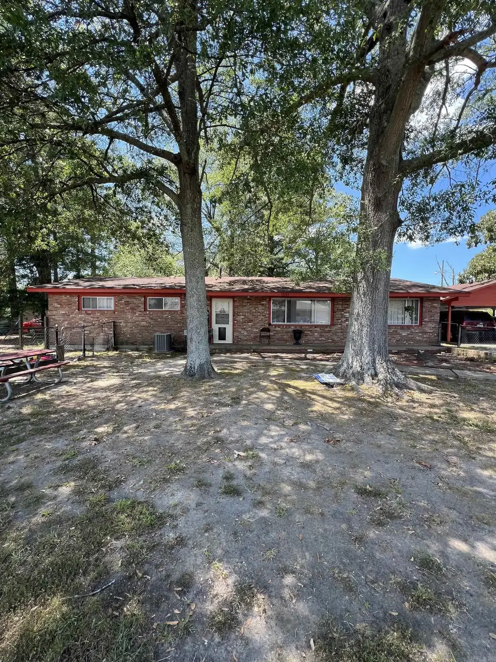 1300 Haley Street, White Hall