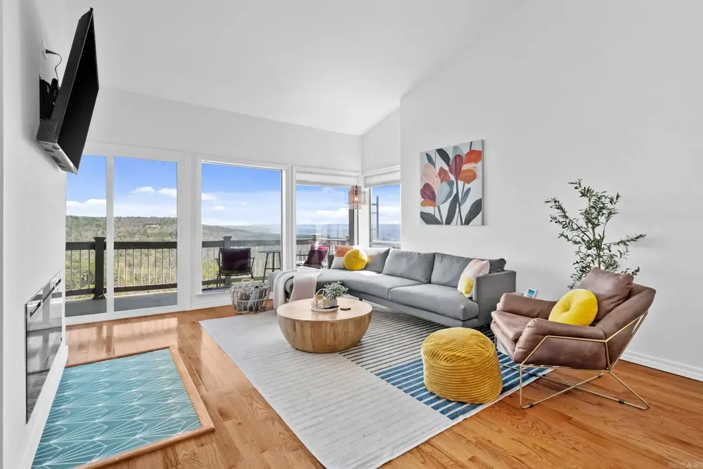 125 Chelsea Drive, Fairfield Bay