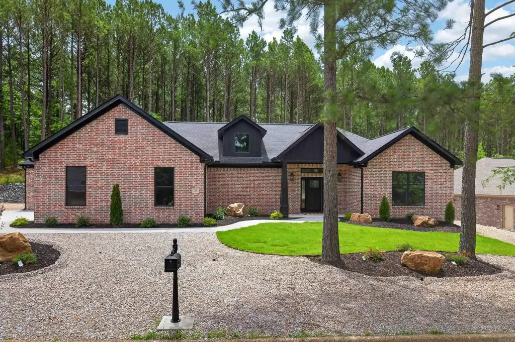 24 Realeza Court, Hot Springs Village