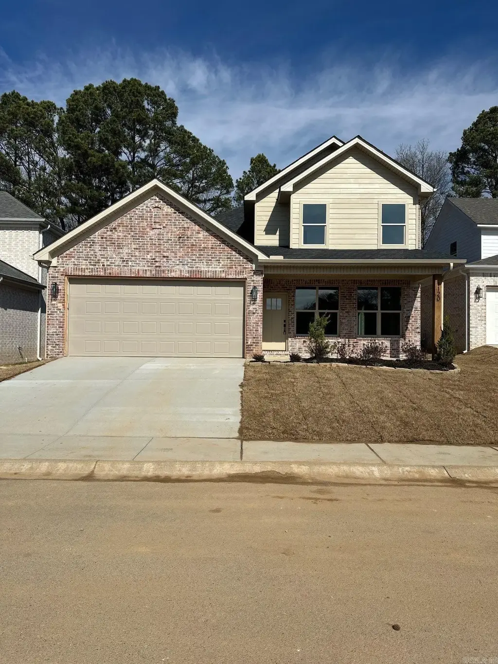 1120 Grand Teton, Benton