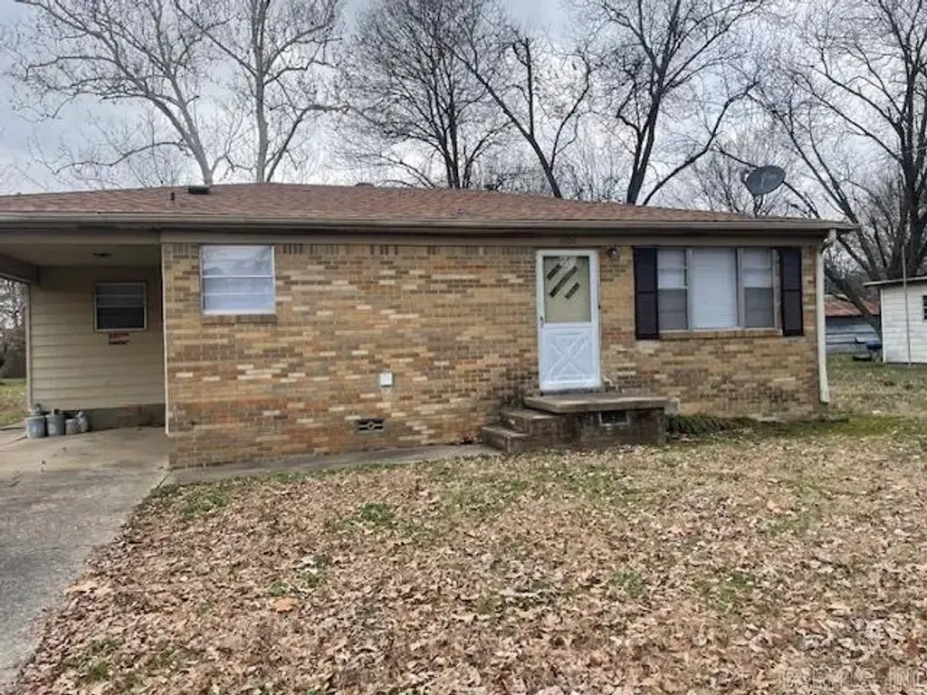 1606 S Maple Street, Stuttgart