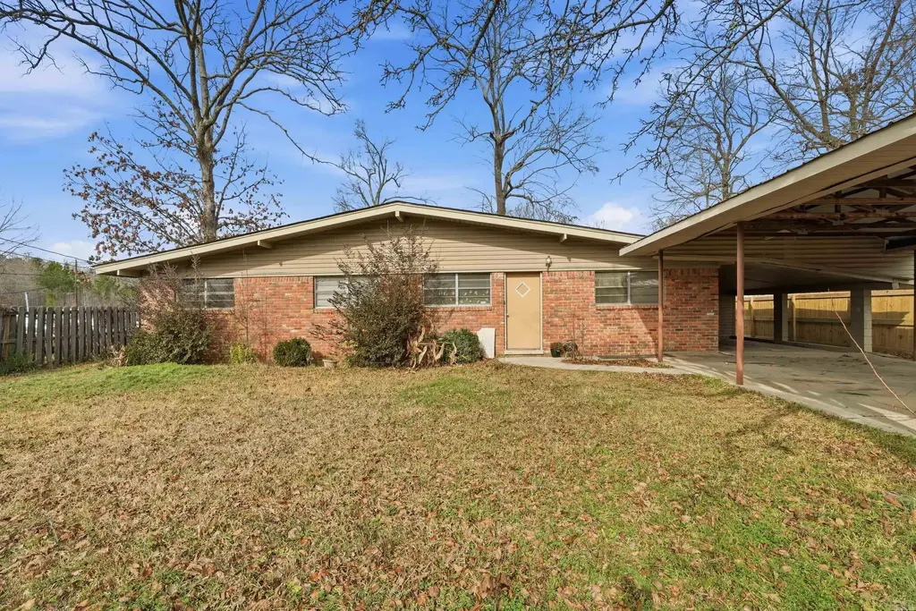 6920 Holtdale Lane, North Little Rock