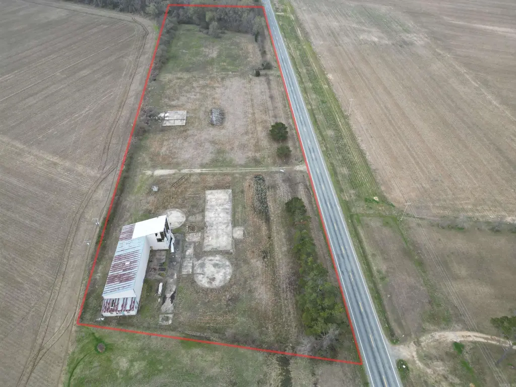 1204 E Highway 82, Hamburg