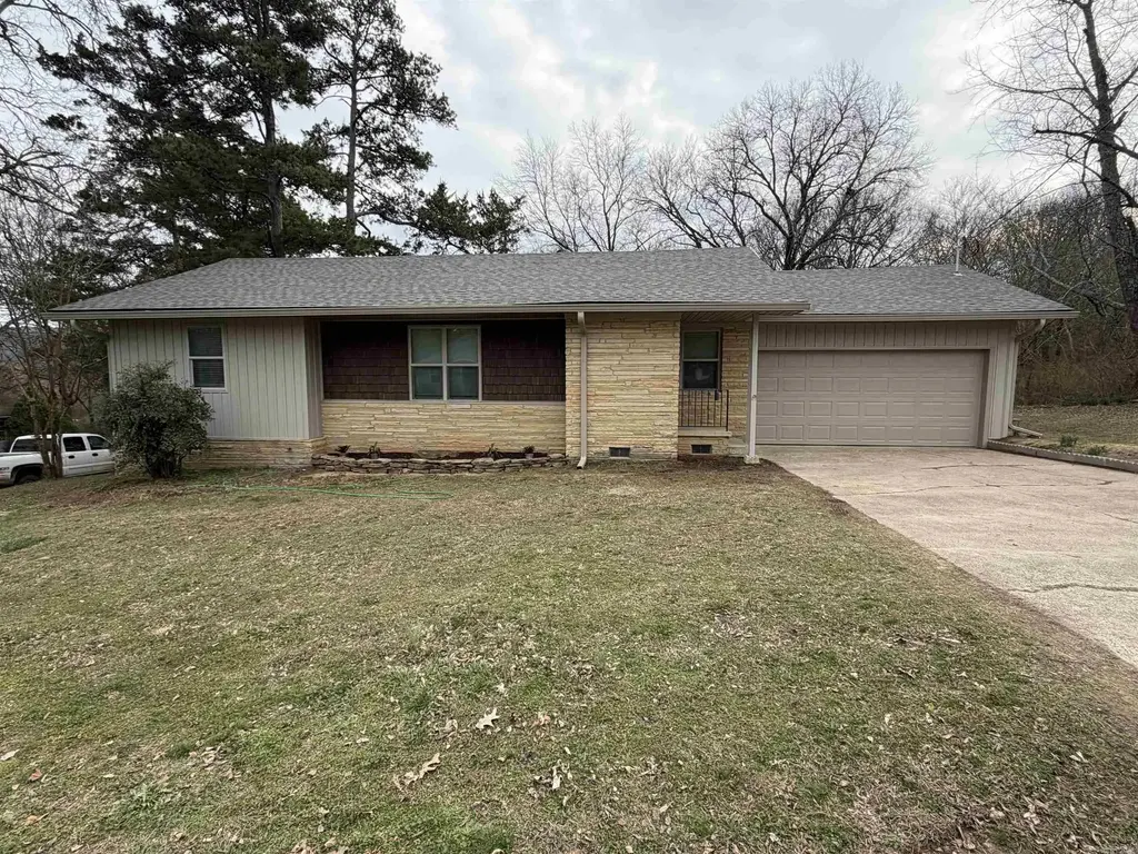 501 W North Street, Heber Springs