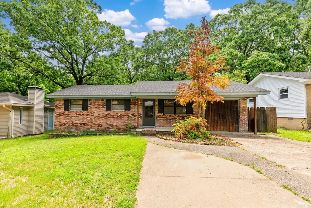900 W 51st St, North Little Rock