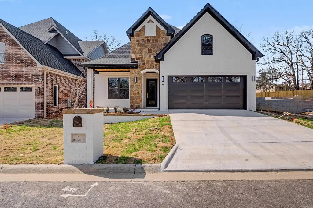 9 Oak Glen, Little Rock