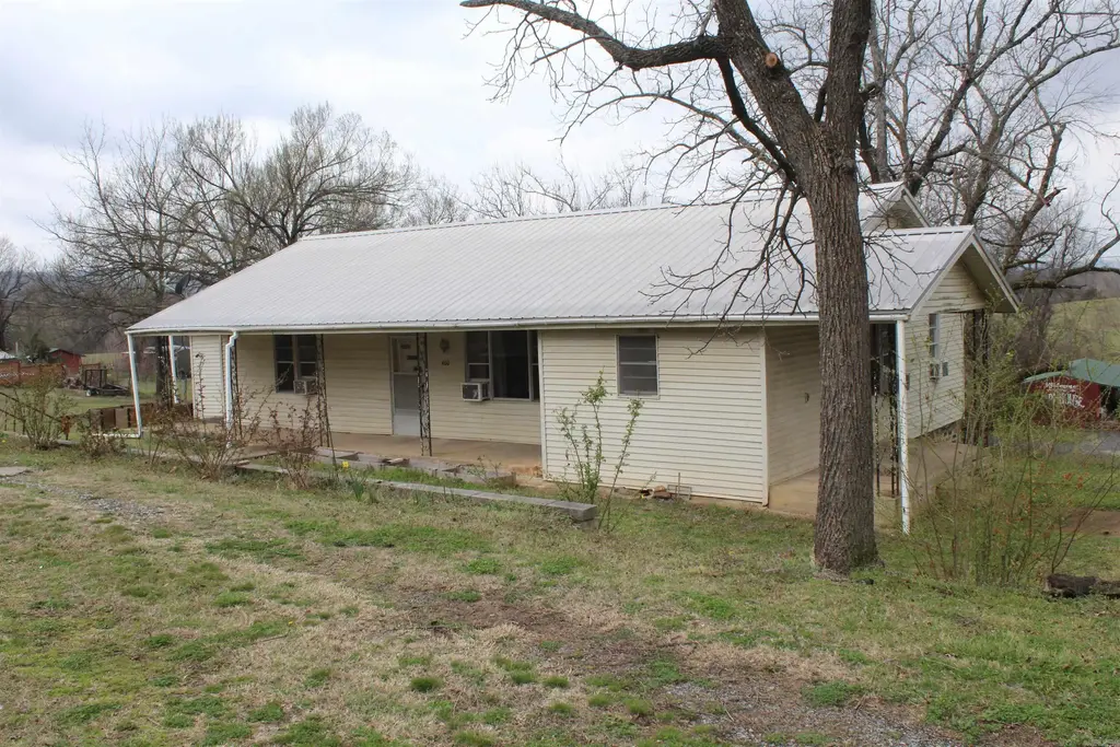 400 Canaan Road, Marshall