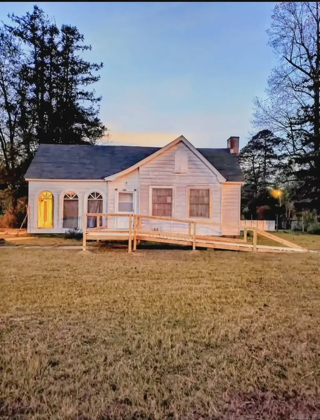 309 Dogwood Street, Waldo