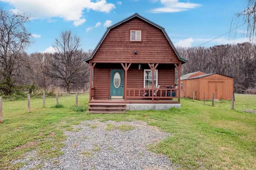 82 Mckenzie Lane, Scott