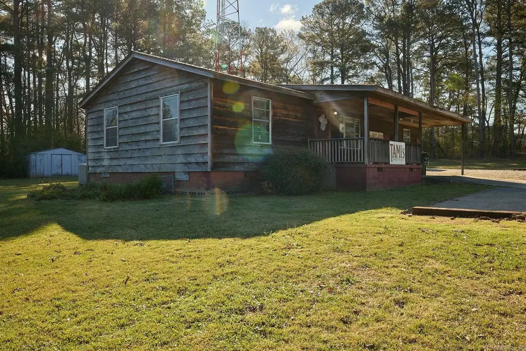 1100 N Reynolds Road, Bryant