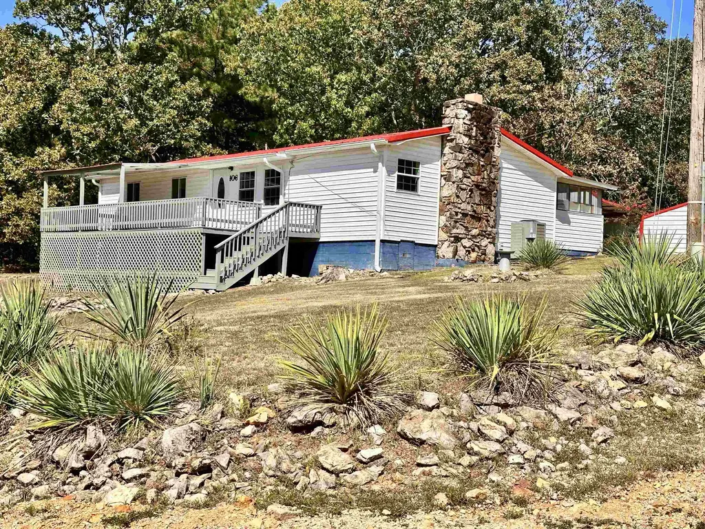 106 Edna Avenue, Highland