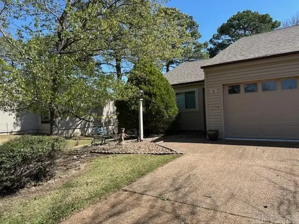 601 Woodlawn Dr #8, Fairfield Bay