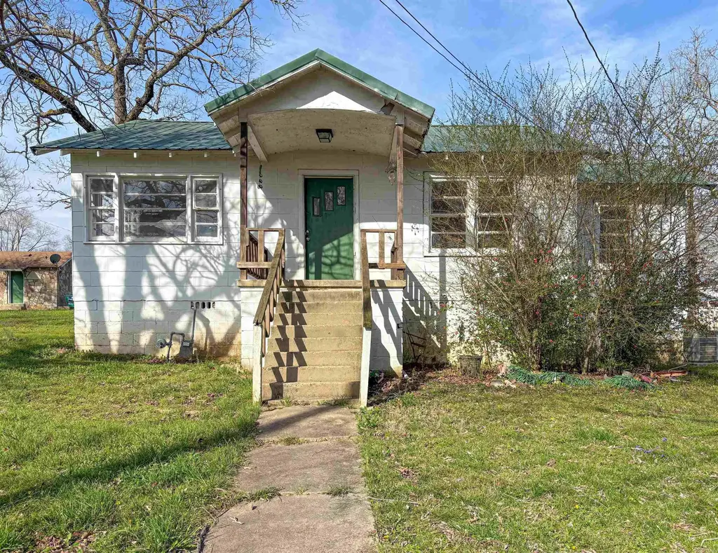 408 Estes Street, Yellville