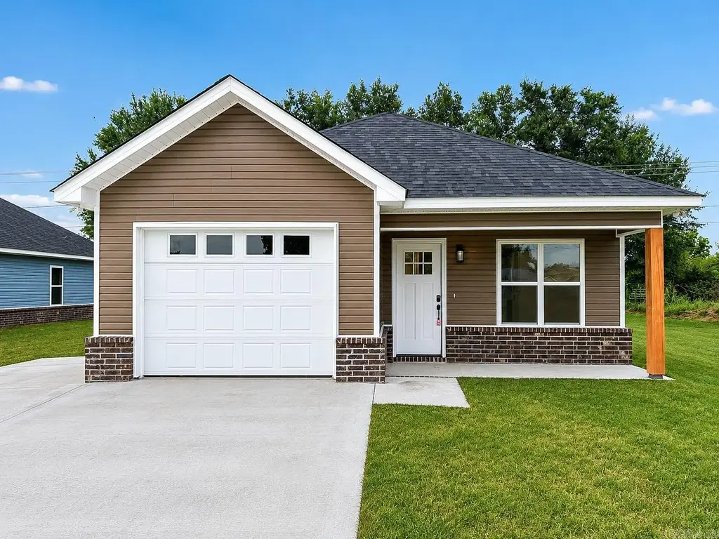 2700 S Belair, Pine Bluff