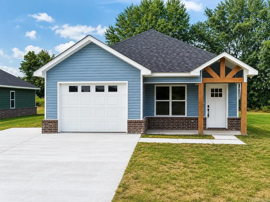 2702 S Belair, Pine Bluff