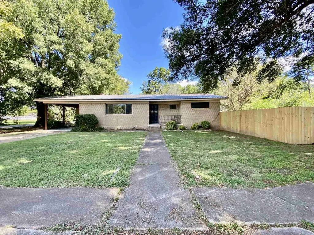 401 E Gum, Walnut Ridge