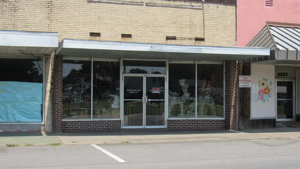 109 S Main Street, England