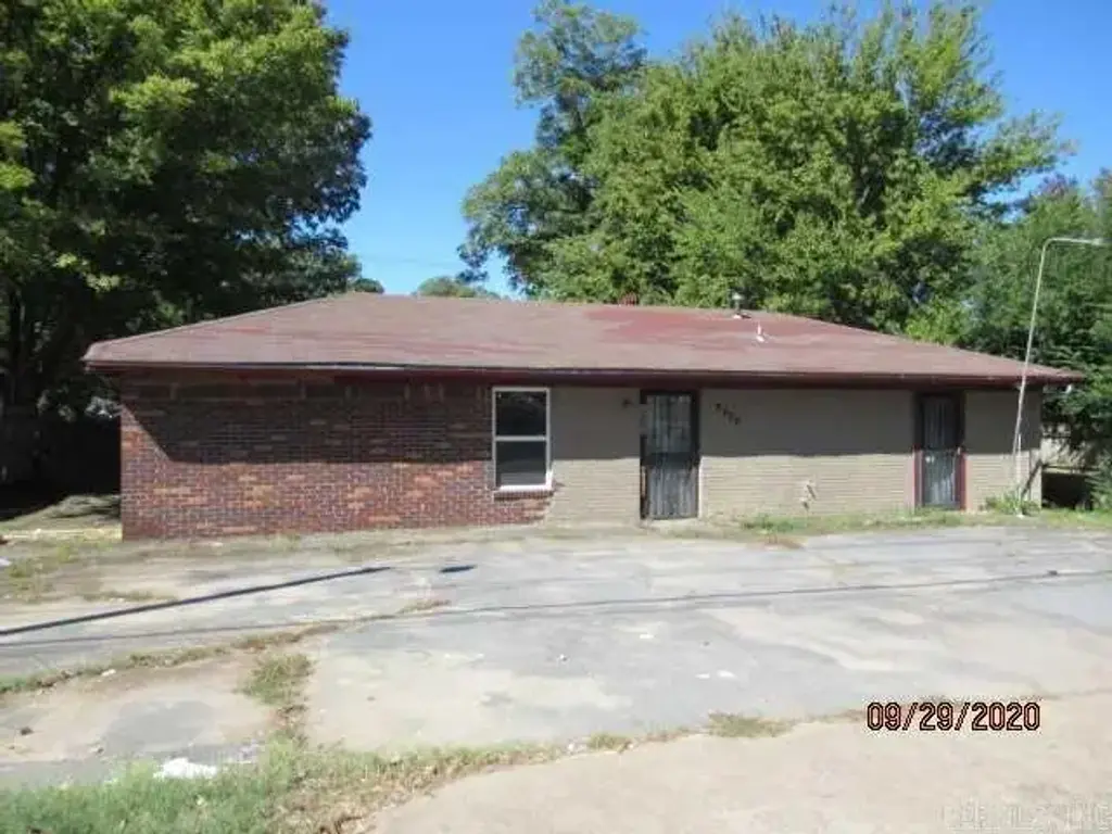 9222 Chicot Road, Little Rock