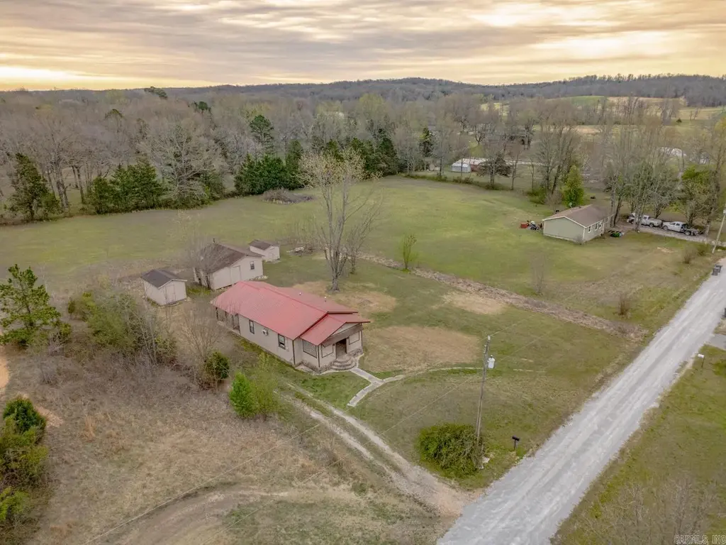 40 Lige Ln, Cave City
