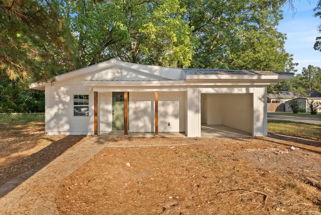 2412 Linwood Street, Newport