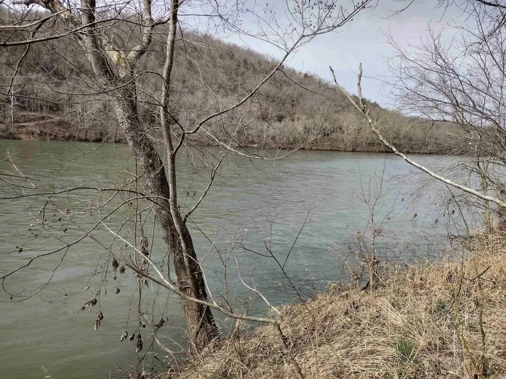 000 South Riverview, Sylamore