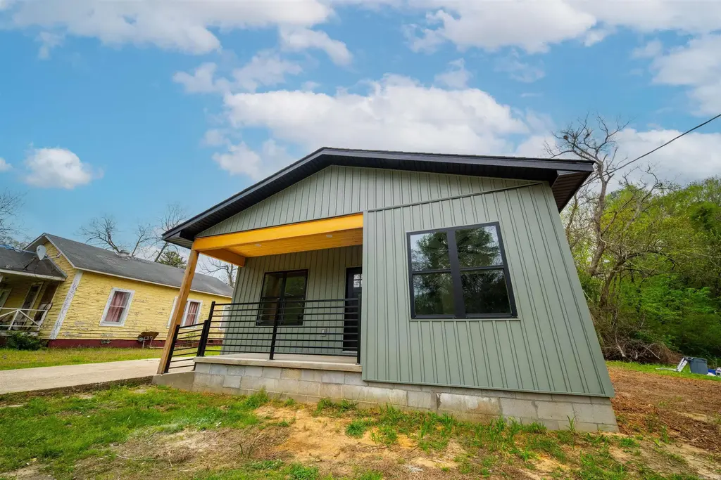 475 Hawkins, Camden