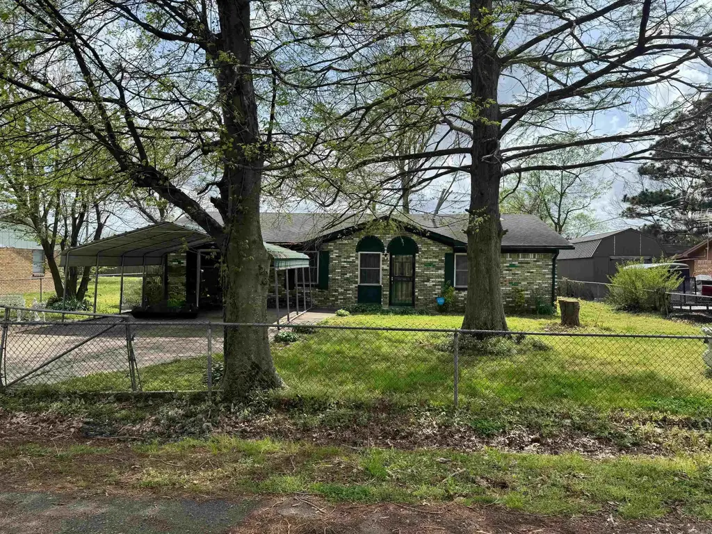 103 Marti Street, Gosnell